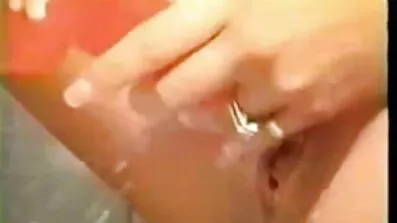 আমার জীবনে প্রথমবারের মতো, আমি একজন মহিলার পাছায় আমার চুদা চুদির বাংলা ভিডিও শিশ্ন ডুবিয়ে দিচ্ছি