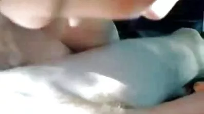তার মহিলা চুদা চুদি মোরগ স্ট্রোক এবং cunnilingus করে