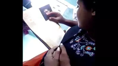 সৎ মাকে শিথিল করার জন্য সৎ চুদাচুদি ভিডিও ডাউনলোড সন্তান ম্যাসেজ করে।