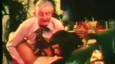 সৎ মা এবং দত্তক চুদাচুদির ভডিও পুত্র