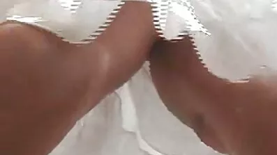 এটি একটি ছানা fucking দ্বারা একটি নতুন পালঙ্ক পরীক্ষা চুদাচুদীর ভিডিও
