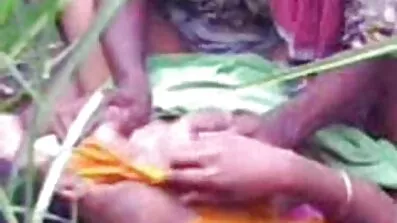 সে কেবল যৌনতায় অভদ্রতা পছন্দ বাংলা ডাইরেক চুদাচুদি করে।