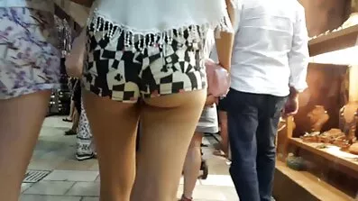 স্টকিংস মধ্যে বাংলা হট চুদাচুদি Milf একটি স্কার্ট তার সেক্স পেয়েছিলাম