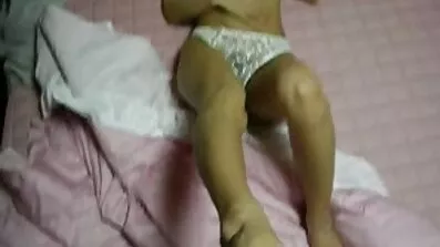 বাবার সাথে কনেকে খুব ঘনিষ্ঠভাবে পরিচয় করিয়ে বাংলা দেশের চুদা চুদি ভিডিও দিলেন